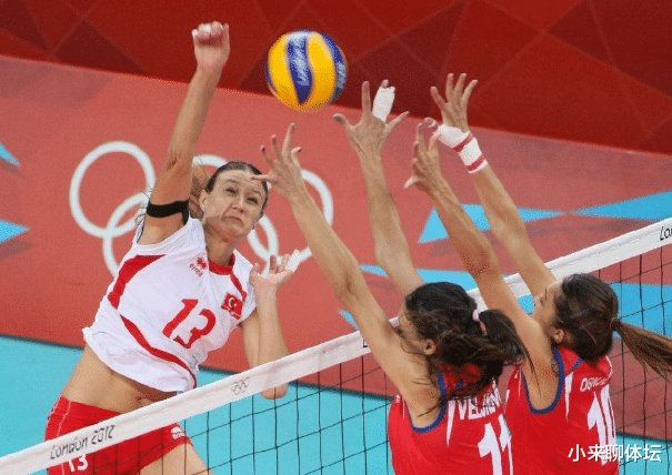 天津女排：天津女排新援有所眉目？2大传闻外援恐存隐患，李盈莹恐再打1点攻