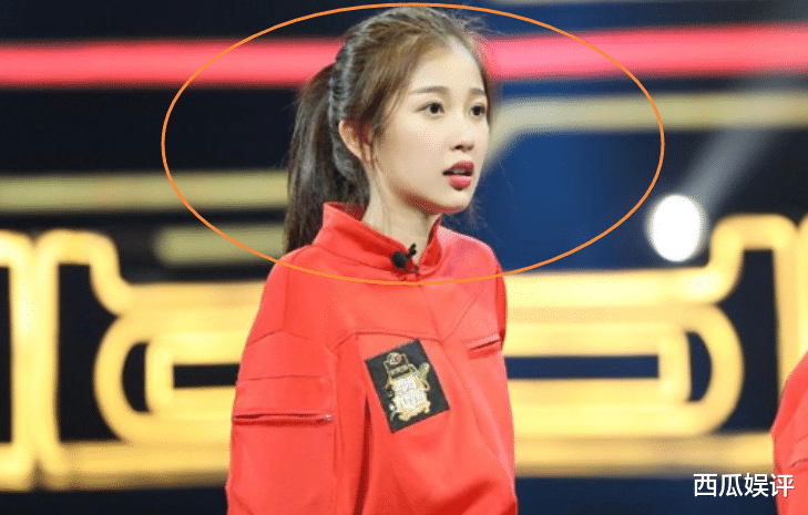 「虞书欣」虞书欣早年参加少儿节目，现场无修照片流出，有没有整过一目了然