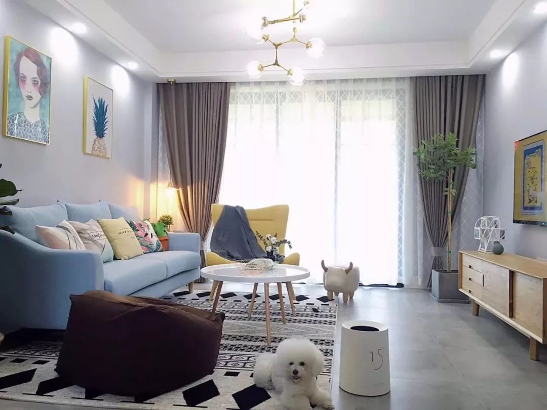 ▲窗帘颜色原来是这么搭配的,太漂亮了!后悔当初不知道