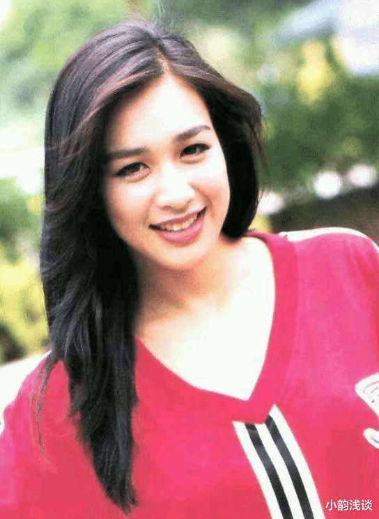 钟丽缇|50岁的钟丽缇和51岁的伊能静同台,年龄相差一岁却完败,差距太大!