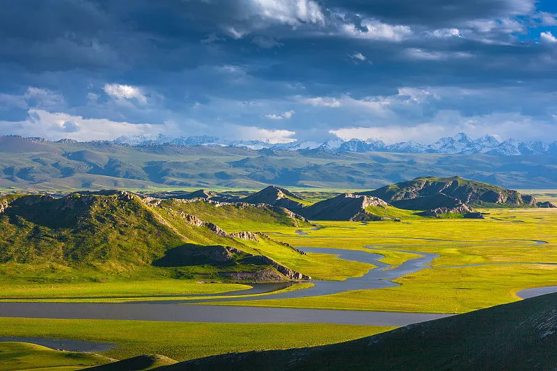 新疆维吾尔自治区|世界唯一能看到九个太阳的地方，已迎来最美季节！必须要去一次！