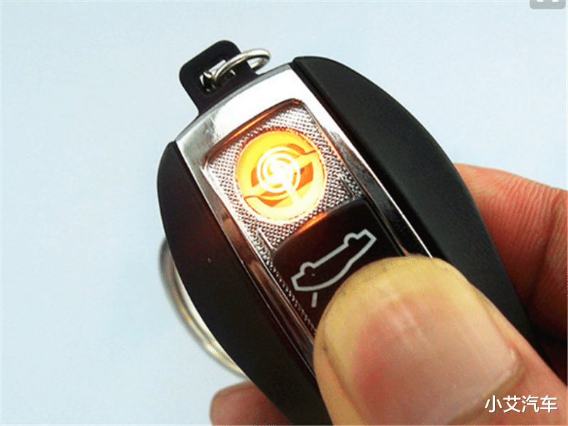 【保时捷】卖菜大叔喜提保时捷,掏出车钥匙反被嘲笑,朋友:这打火机从哪买的?