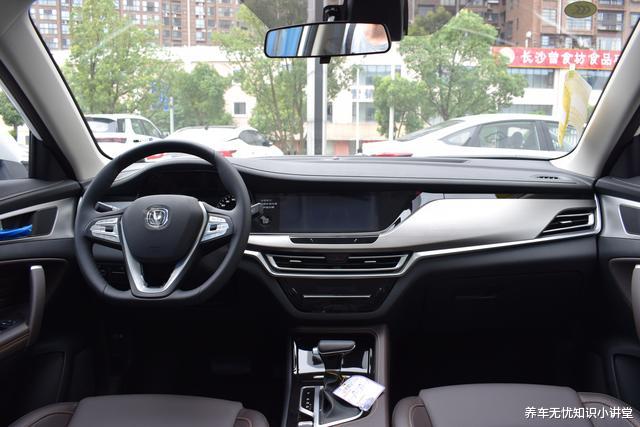 长安汽车|外观年轻、大气，动力表现不错，长安CS35 PLUS怎么样？