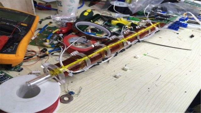 步枪|国产电磁枪终于现身了,威力足以穿透钢板,科幻武器已被中国实现