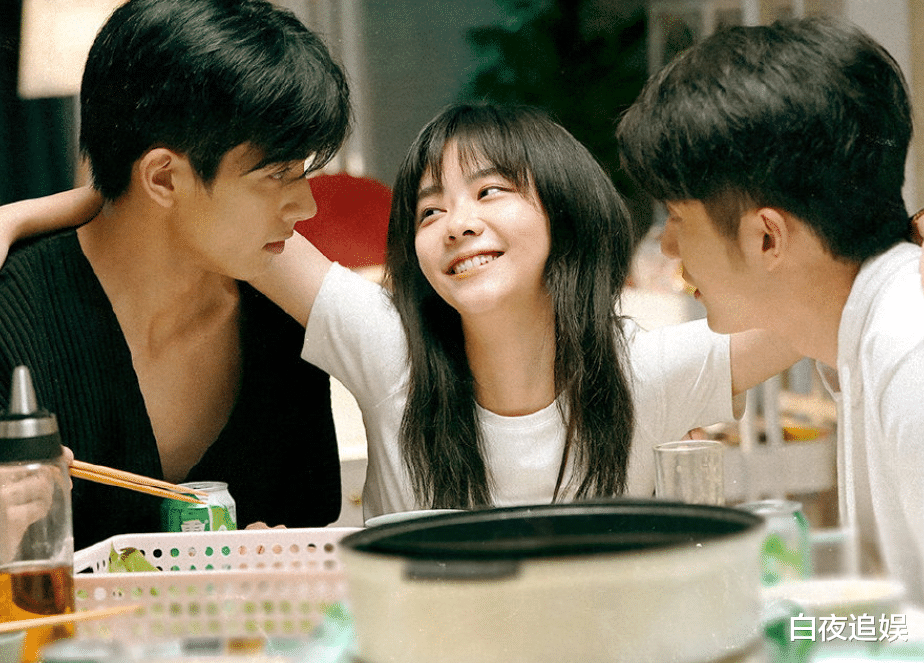 谭松韵|以家人之名：谭松韵实际30岁，跟李爸爸的年龄差，我没看错吧？