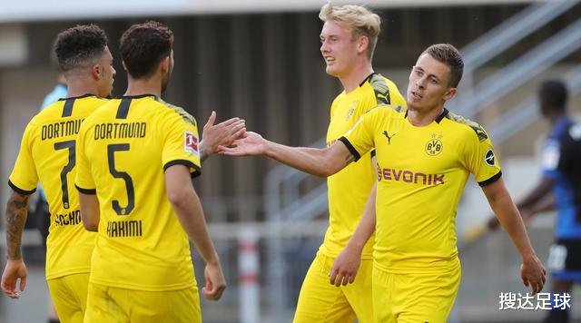 「帽子戏法」疯狂6-1！德甲豪门打爆倒数第一，00后天才帽子戏法+刷爆2大神迹