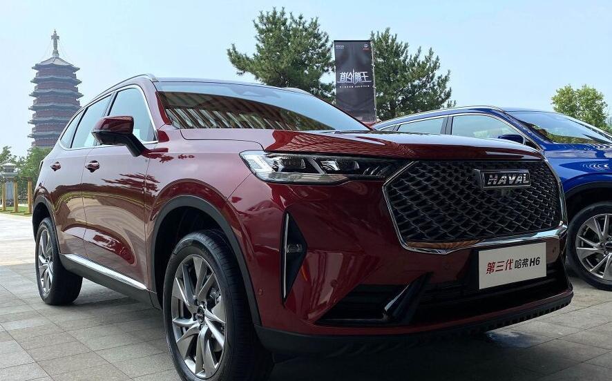 哈弗H6|首批2021款哈弗H6到店，2.0T动力+18寸轮毂，预售12万真霸气