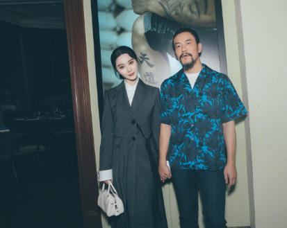 范冰冰|李晨已成过去式，范冰冰与廖凡手牵手，同框出镜太甜蜜