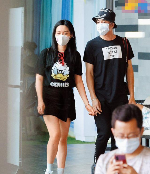 相声|47岁马国明携汤洛雯看爱巢,女方中意过亿豪宅,婚期或定在明年