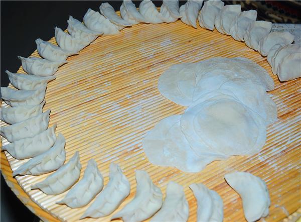 「饺子」我家包饺子有“秘密武器”，拌馅一定要放“它”，不放饺子不香