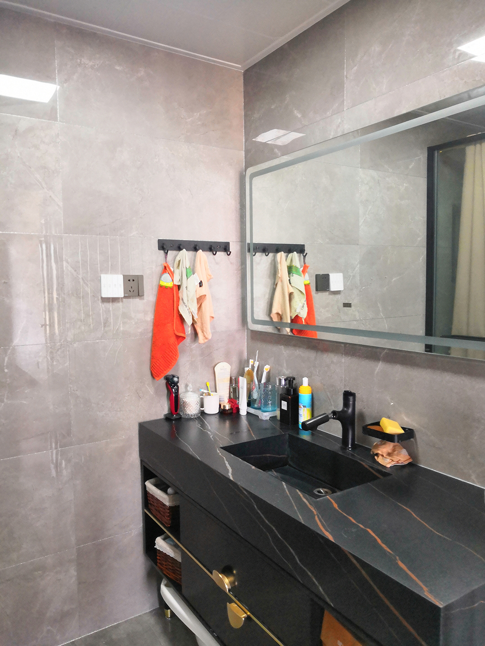 飘窗|【融创?玖樟台】135㎡现代轻奢风,大飘窗、餐厨一体化……理想中家的样子!