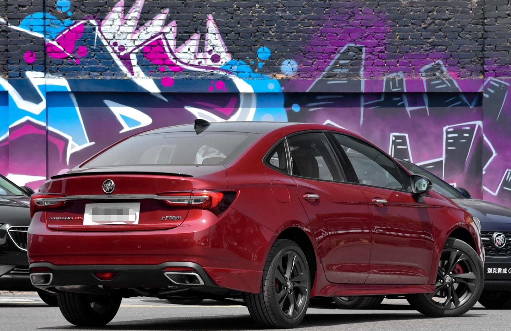 长安汽车|又一合资家轿售价跳水，油耗6升，猛降4万，比大众朗逸还帅气！