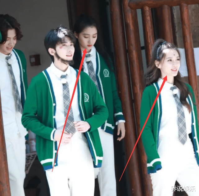 『关晓彤』《奔跑吧》开录，关10级滤镜拍Baby和关晓彤，看清差别很意外