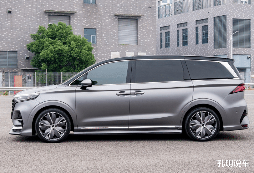 「荣威」国产MPV开始炫技，上汽荣威秀设计，广汽传祺推“大师版”