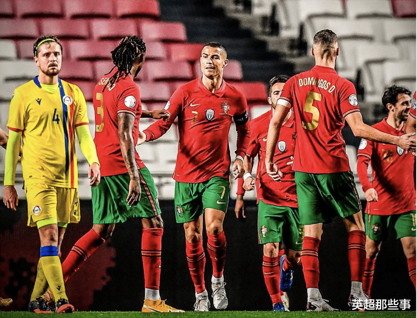 C罗|C罗一夜刷爆3大纪录！轰第102球+国家队100胜，率队7-0横扫