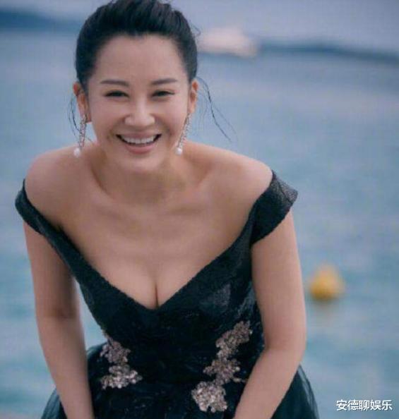 许晴|51岁的许晴至今不婚不育，她终于承认：如果他没有死，我可以