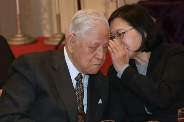 台湾|起底李登辉：国共两党的叛徒，中华民族的败类