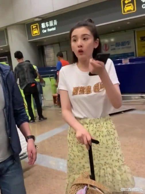 宋祖儿|21岁宋祖儿引领潮流，身穿榴莲长裙，瘦成了“纸片人”