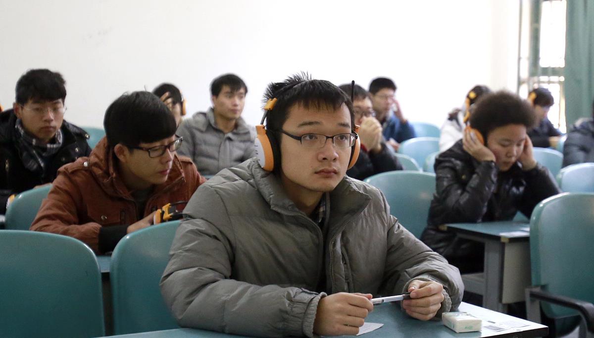 『』一个刻板做题，一个应变作答，最终两人高考成绩有天壤之别