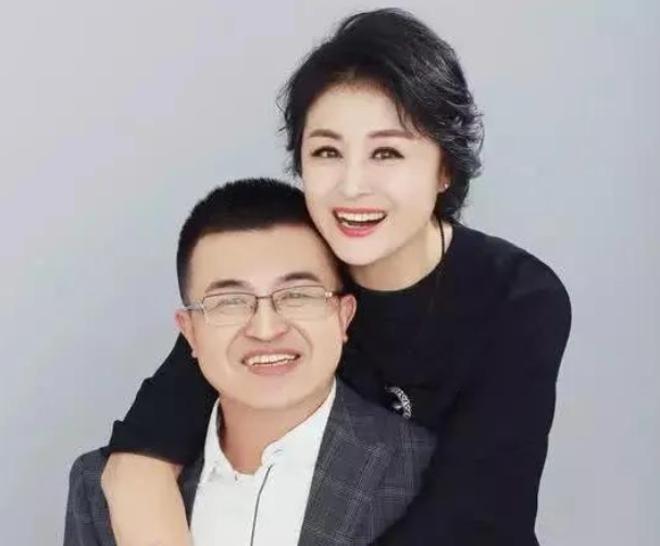 于月仙|谢大脚也是扶弟魔？从美艳的陈五真到谢大脚，她不要孩子只为弟弟