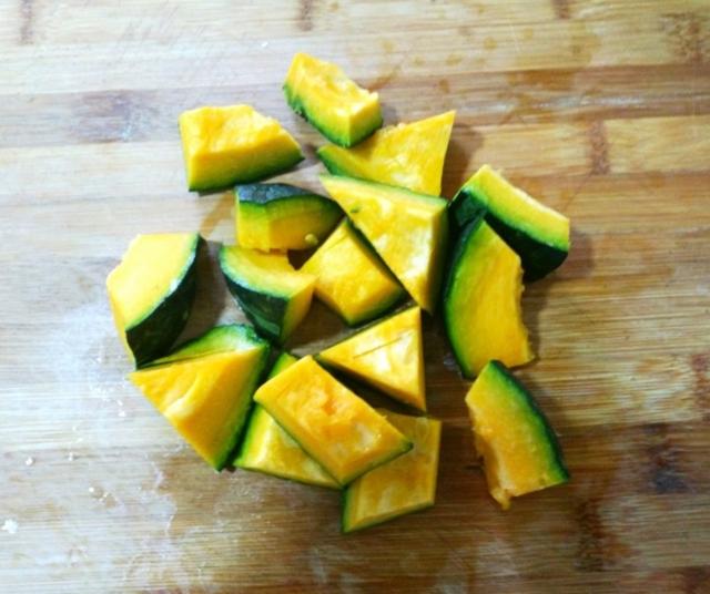 [南瓜]宿便“天敌”终被发现，比土豆营养，便宜实惠，3元钱炒大盘