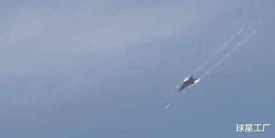 南海|南海警报响起，解放军投弹3000枚，有力反击美国的嚣张气焰