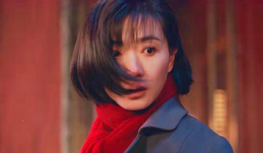 《新世界》小红袄半脸照出炉,这一看就知道是谁,周冬雨成大赢家