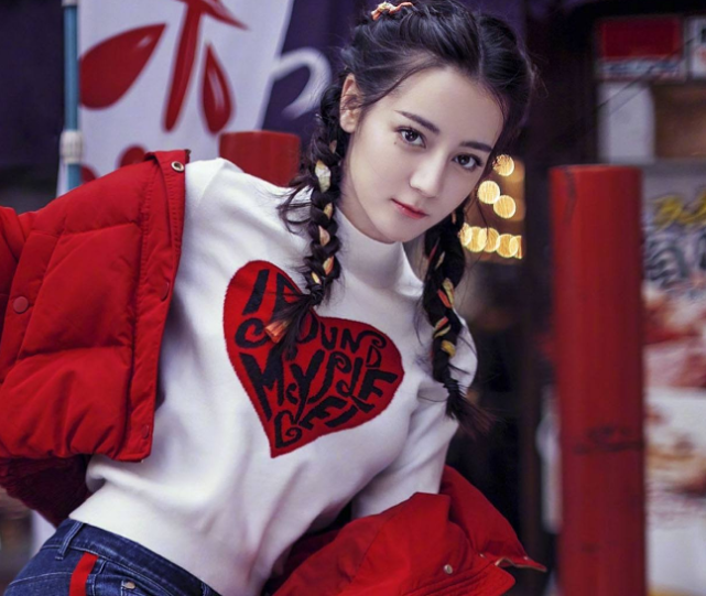 迪丽热巴|原来《幸福触手可及》的原定女主是她，因档期婉拒，成就迪丽热巴