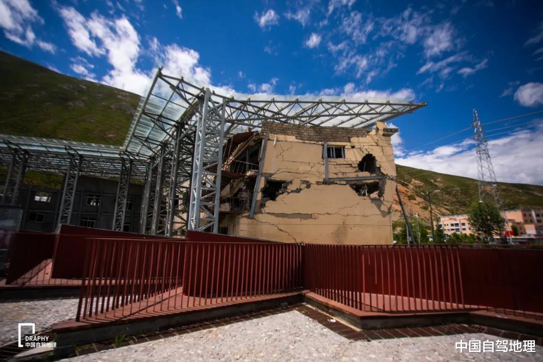 玉树|青海这座比拉萨更神秘的高原新城，究竟有怎样的原始风景？