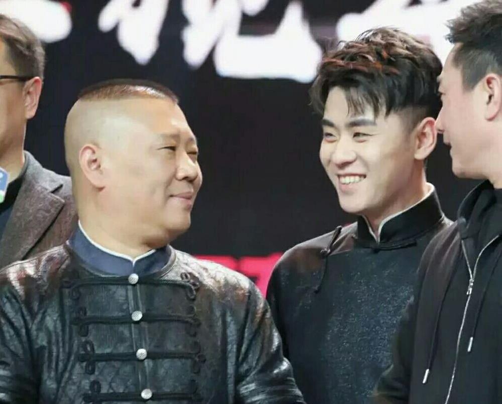 张云雷|“道歉”风波后，郭德纲首谈张云雷：德云社成功，庆幸有个郭德纲