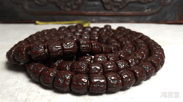 金刚菩提▲天热了还没盘珠子？这3种一夏天盘红的文玩错过了就得再等一年！