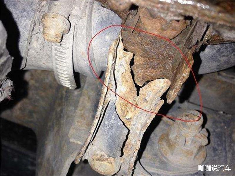 吉利帝豪|帝豪成了“生锈王”？鼓包起皮成了常态？车主：既寒心又无奈！