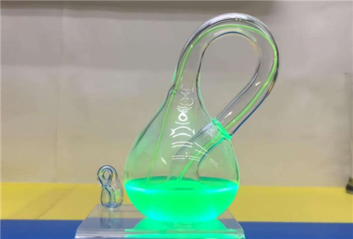 霍金|霍金找不到四维空间的入口,为何还说有11个维度?他的预言太可怕