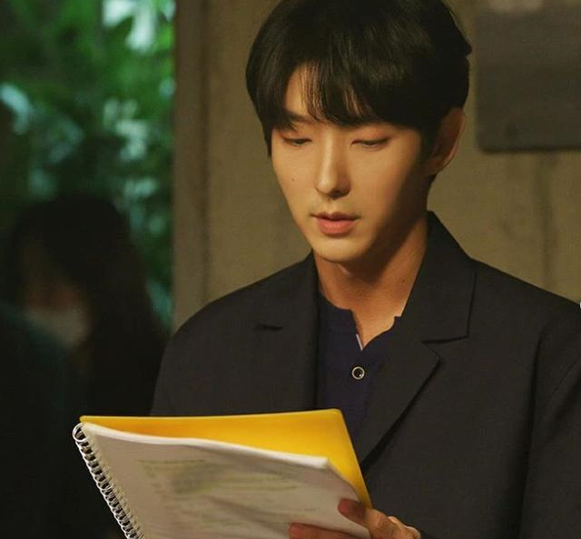 Angelababy|演什么都不火？韩国网友票选挑剧本眼光最差的7位演员