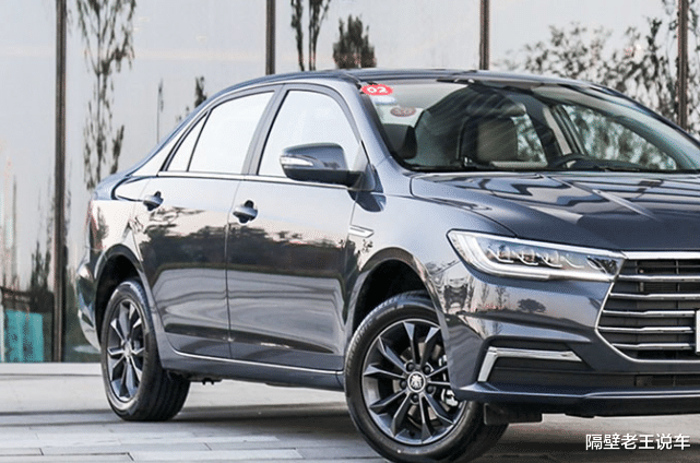 【比亚迪秦】又一“平民神车”，1.5L四缸+LED大灯，比捷达漂亮10倍，不足6万