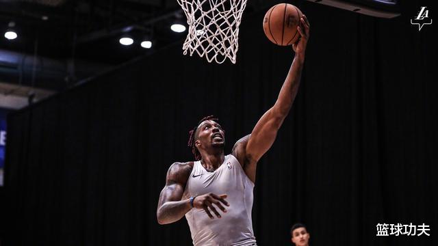 德怀特·霍华德|离谱 霍华德让整个NBA颤抖 还不如退赛!波波维奇怒喷:只有半个脑子吗?