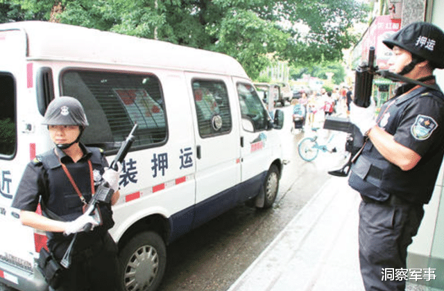 步枪|为何押送钞票用霰弹枪,而押送高考试卷却用步枪?大有讲究