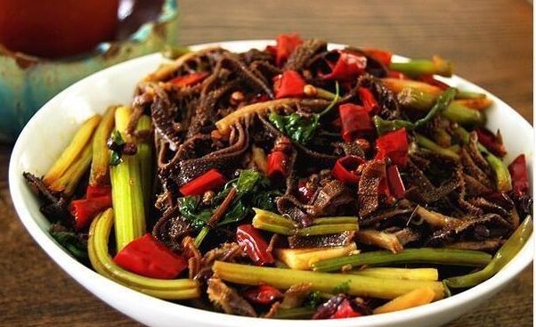 排骨▲美味家常菜，开胃下饭有营养，做法简单，一家人都喜欢吃