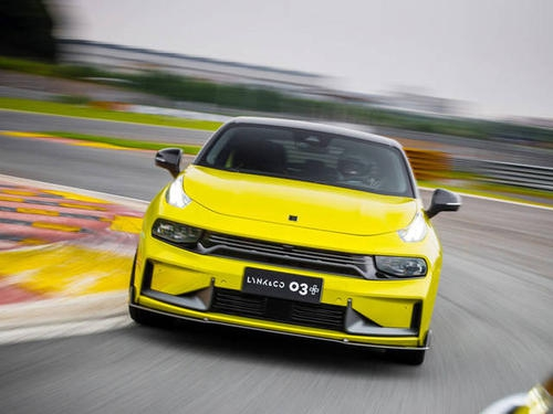 奥迪A4@为什么花23万买吉利领克3的人不买奥迪A4，宝马3系？