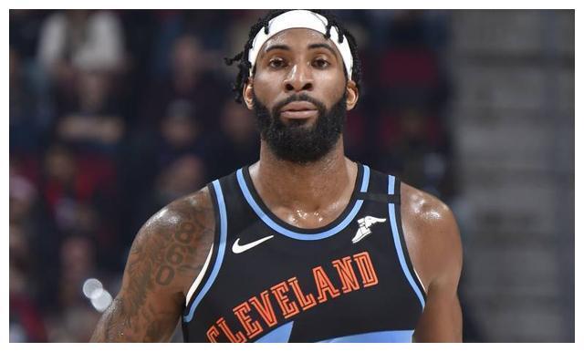 独行侠|4换1！独行侠第3巨头有新人选！51+14巨兽绝配东契奇！库班不装了