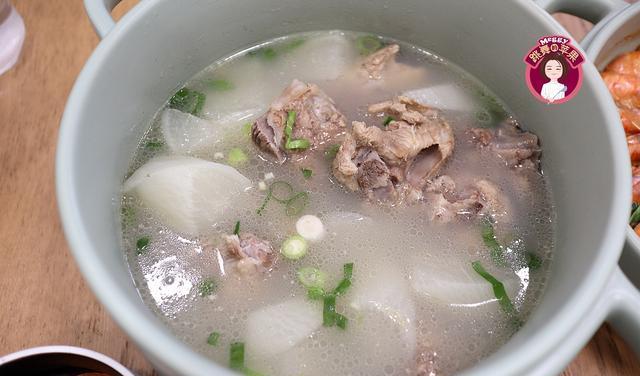 『豆腐』这位高考生妈妈好赞，一大桌晚餐精心做，第2道菜有滋有味像朵花