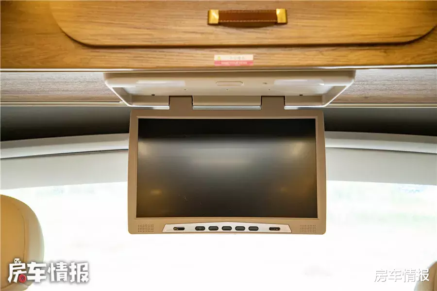 房车|退休夫妻选房车，这款大通房车咋样？2.0T自动挡性价比高不用加装