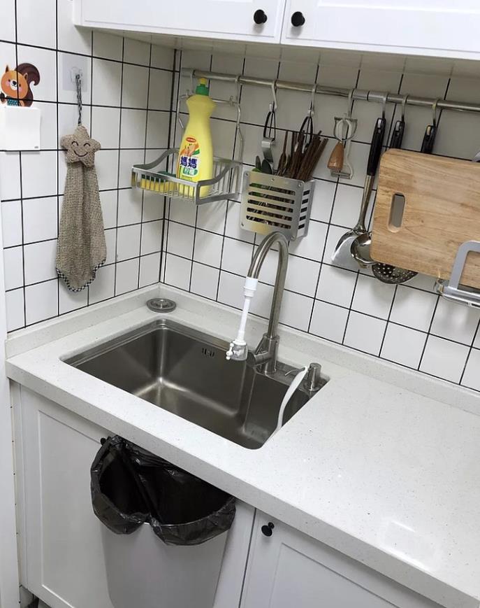 【】厨房、卫生间面积小别乱装！学她家这样设计，是真的非常好用