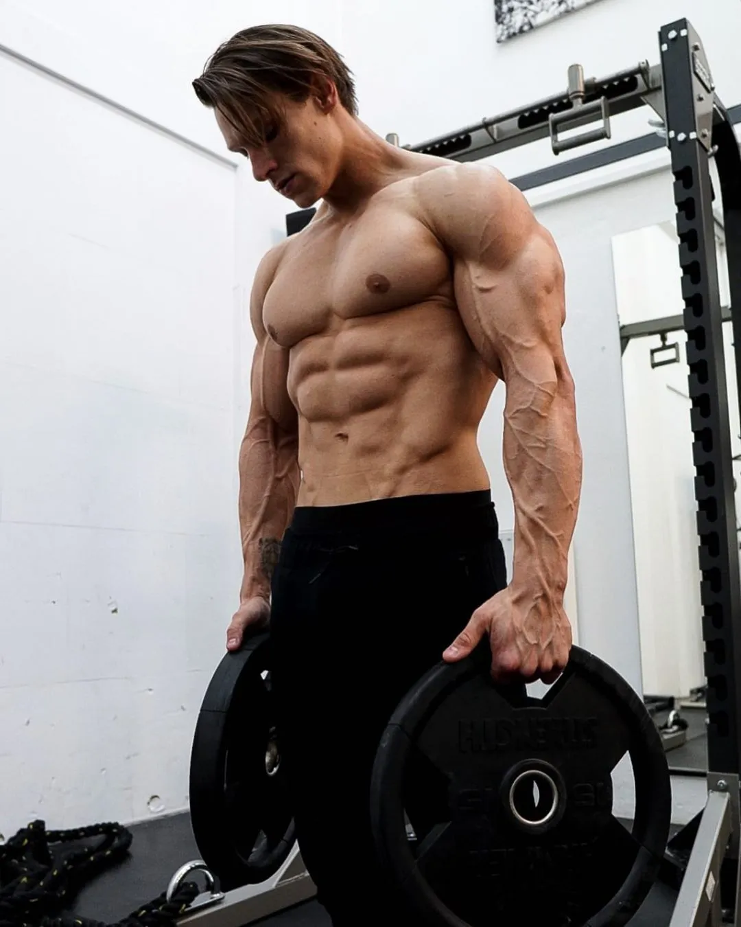 健身：自重锻炼VS和负重锻炼，哪个更好？