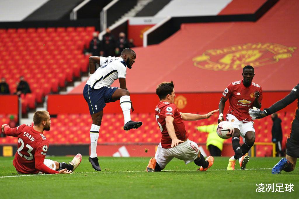 曼联|压哨疯狂! 1-6之后曼联终于砸出6500万拿下两把锋线尖刀, 两大名记确定!