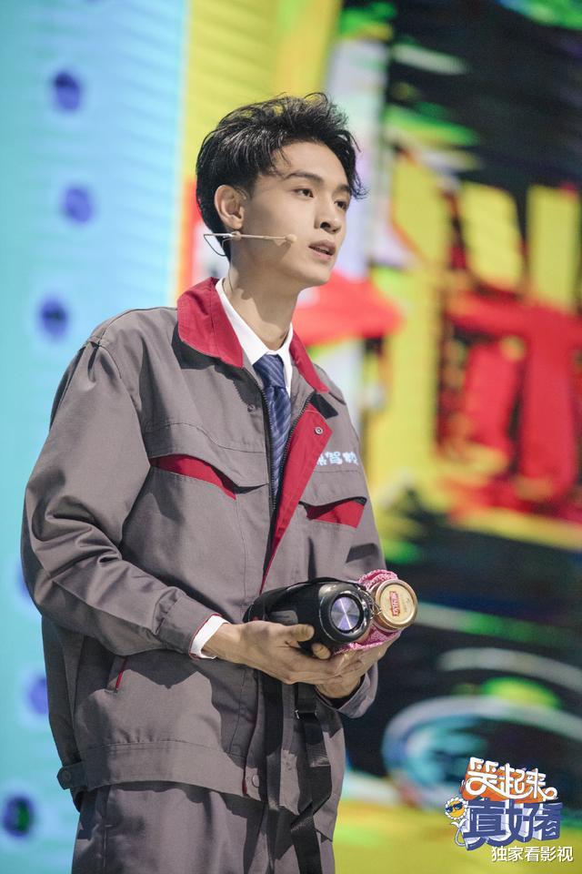 郭麒麟：德云社400人嗷嗷待哺！郭麒麟仨月上9档综艺，岳云鹏刚营业就惹事