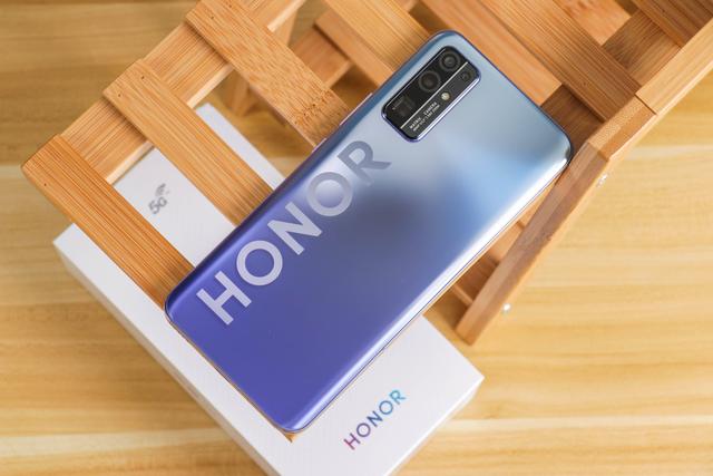 华为荣耀|华为扛不住了，荣耀30跌至新低，还是麒麟985+50倍变焦+256GB