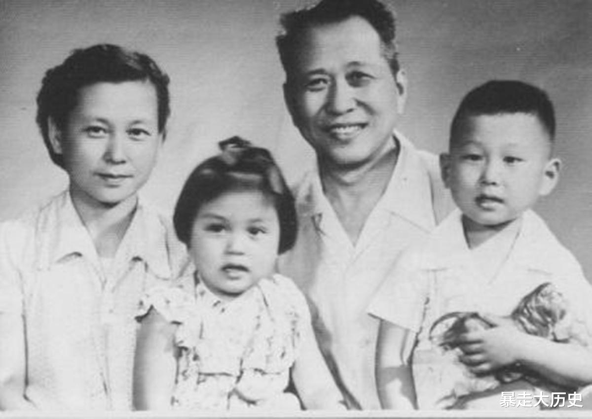 林彪|此人23岁与开国元帅离婚，35岁嫁开国少将，如今101岁高龄仍健在