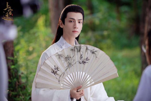 罗云熙@拜托不要再用“古装美男子”来吹捧罗云熙了