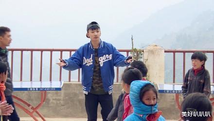 变形计|《变形计》最美农村女孩，被城市家庭收养后火速蜕变，网友：担心